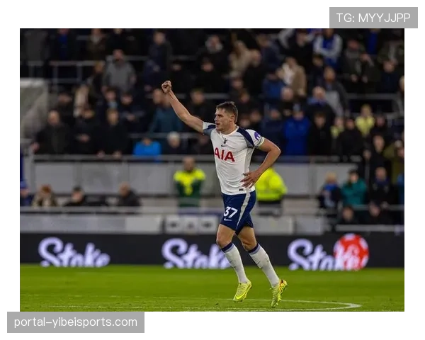 曼城询价埃弗顿前锋恩迪亚耶，太妃糖拒绝冬窗放人