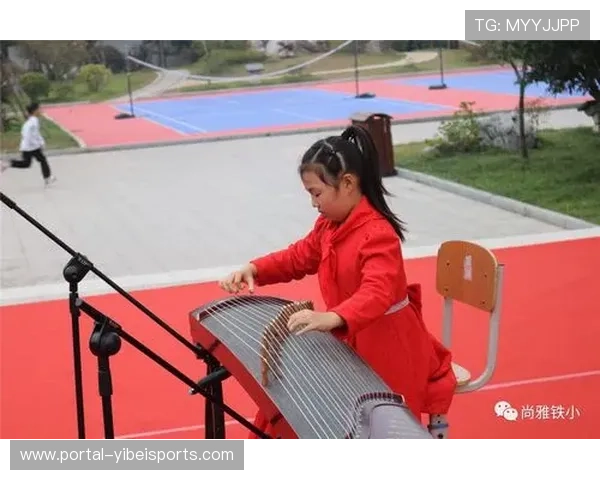 科隆俱乐部举办“足球与爵士乐”之夜，球员展示钢琴才艺